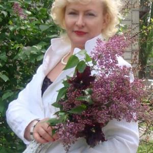 Lora, 54 года, Санкт-Петербург