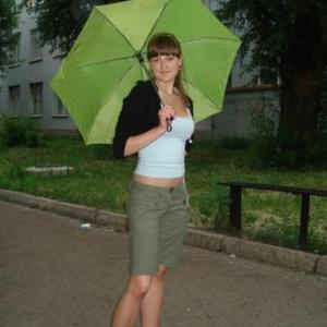 Девушки в Омске: Вика, 33 - ищет парня из Омска