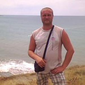 Александр, 47 лет, Когалым