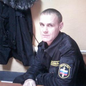 Виктор, 56 лет, Карпинск