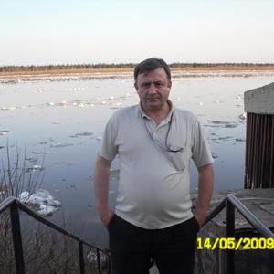Анатолий, 63 года, Усинск