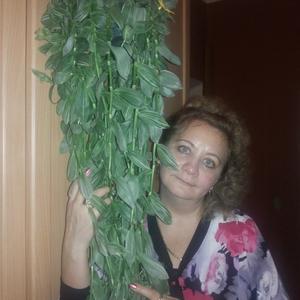 Девушки в Сосногорске: Майя, 56 - ищет парня из Сосногорска