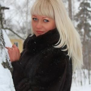 Девушки в Тольятти: Алена, 41 - ищет парня из Тольятти