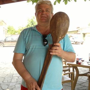 Олег, 66 лет, Зеленоград