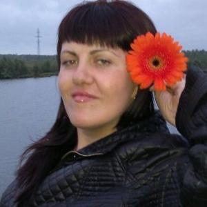 Девушки в Ноябрьске: Оксана, 44 - ищет парня из Ноябрьска