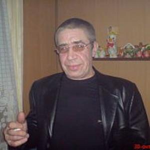 Александр, 66 лет, Полярный