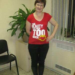 Девушки в Петрозаводске: Ирина, 60 - ищет парня из Петрозаводска