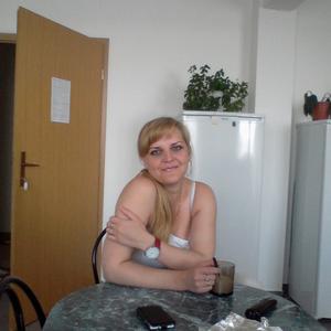 Девушки в Нефтеюганске: Наталья, 41 - ищет парня из Нефтеюганска