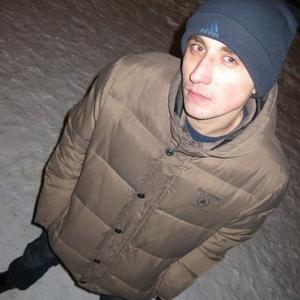 Юрий, 37 лет, Брянск