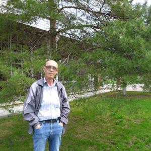 Парни в Сальске: Юрий, 62 - ищет девушку из Сальска