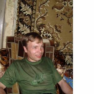Игорь, 46 лет, Волхов