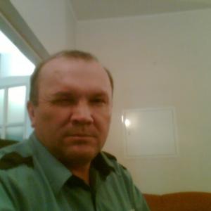 Красно Белый, 62 года, Александров